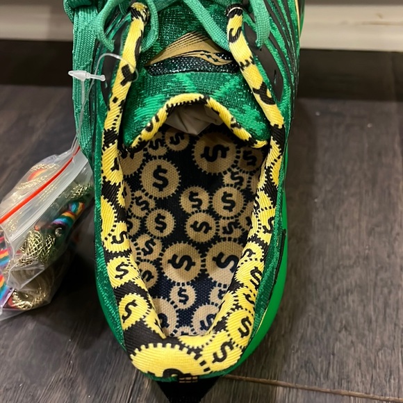 Saucony Kinvara 12 St. Patrick’s Pattys Day Clover Green shoes sneakers Mens 9.5 - Picture 9 of 16